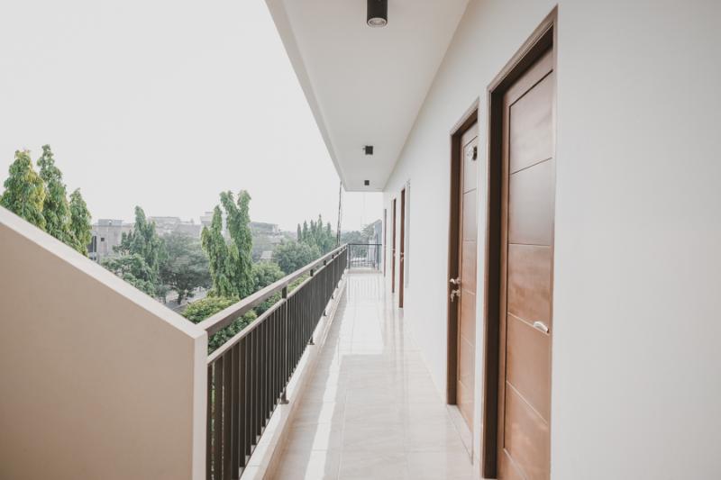 Hotel Reddoorz Near Taman Palem Yakarta Exterior foto